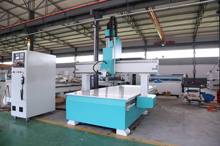 ฉันต้องพิจารณาอะไรบ้างเมื่อซื้อเครื่อง CNC?